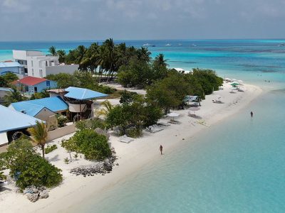 Dhiffushi Island Maldives Travel Guide Featured